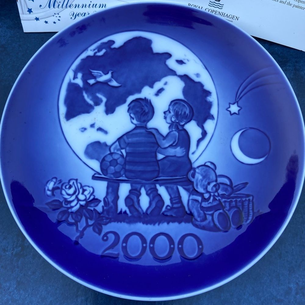 Millennium plate 2000 Royal Copenhagen collectible A29